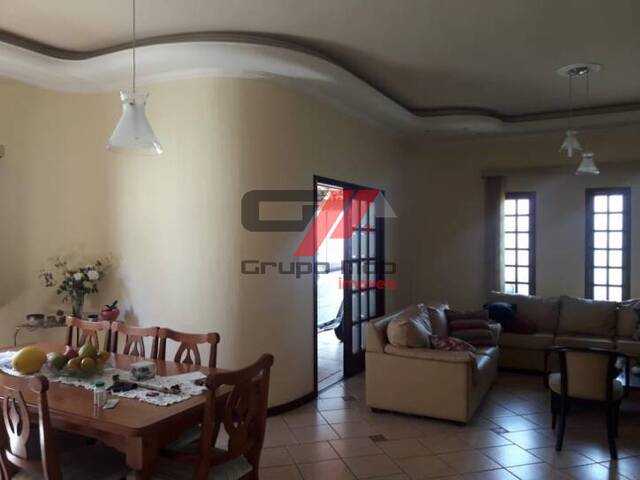 Casa para Venda em Taubaté - 3