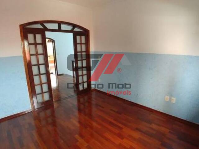 Sobrado para Venda em Taubaté - 2